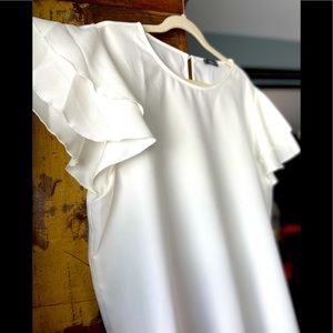 NWOT White scallop trim blouse